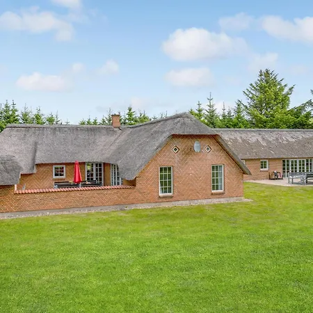 Holiday home Gorgeous In With Sauna